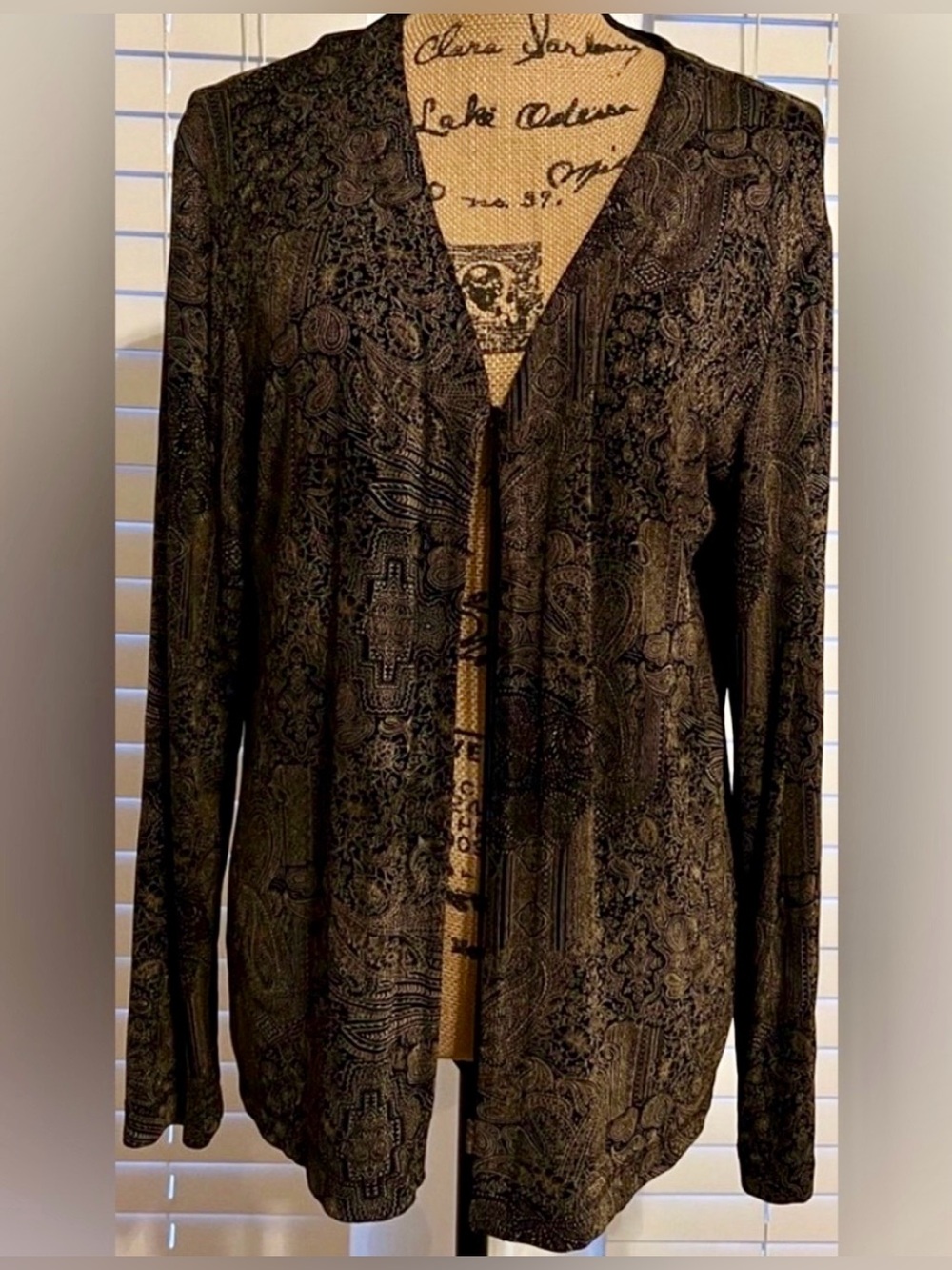 Chico's Travelers Collection Black and Brown Patterned Lightweight Cardigan